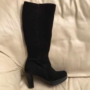 La Canadienne Suede boots